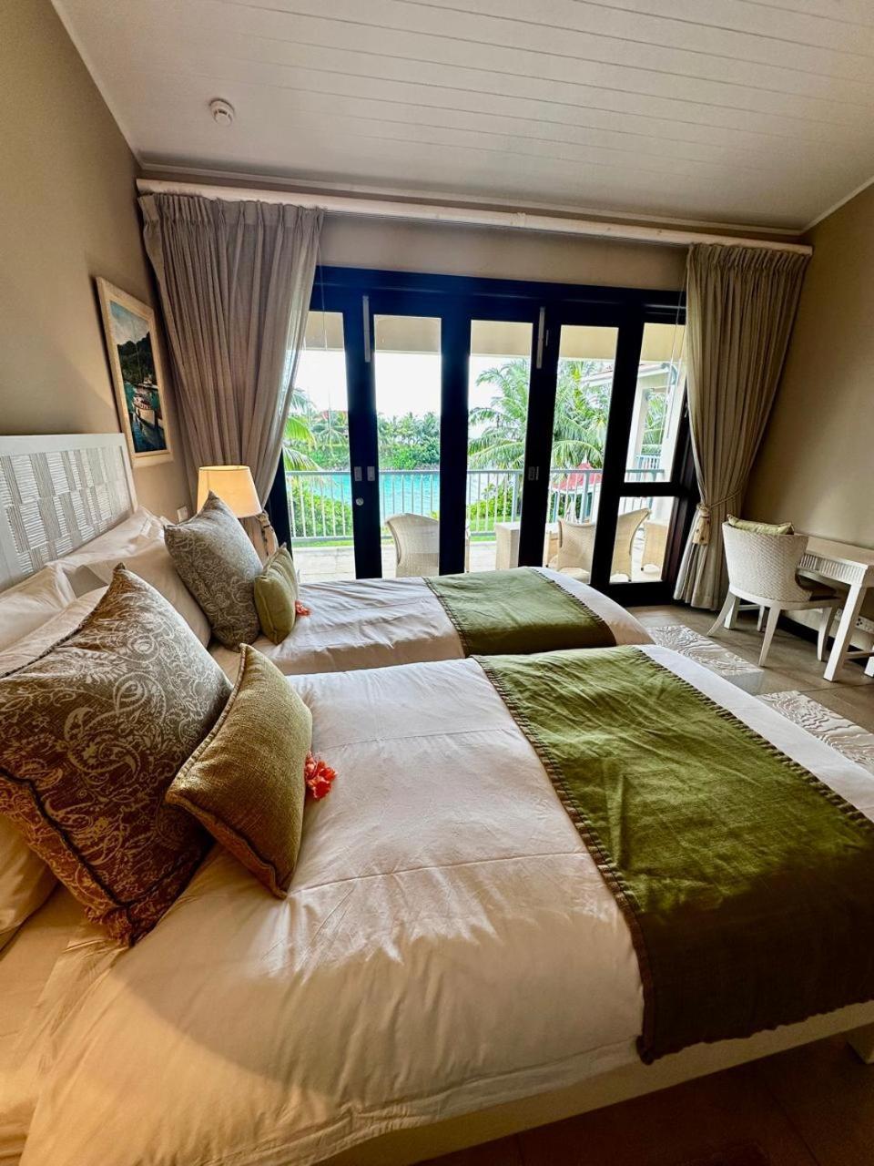 Eden Island Luxury Accommodation ภายนอก รูปภาพ